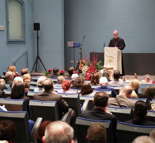 Održan predbožićni susret nadbiskupa Kutleše s djelatnicima crkvenih ustanova i članovima katoličkih udruga i pokreta